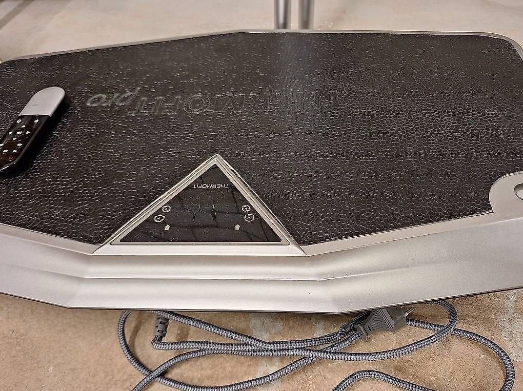 Vélos d'appartement: Thermofit Vibrationsplatte – D'occasion à Herisau par Designreich