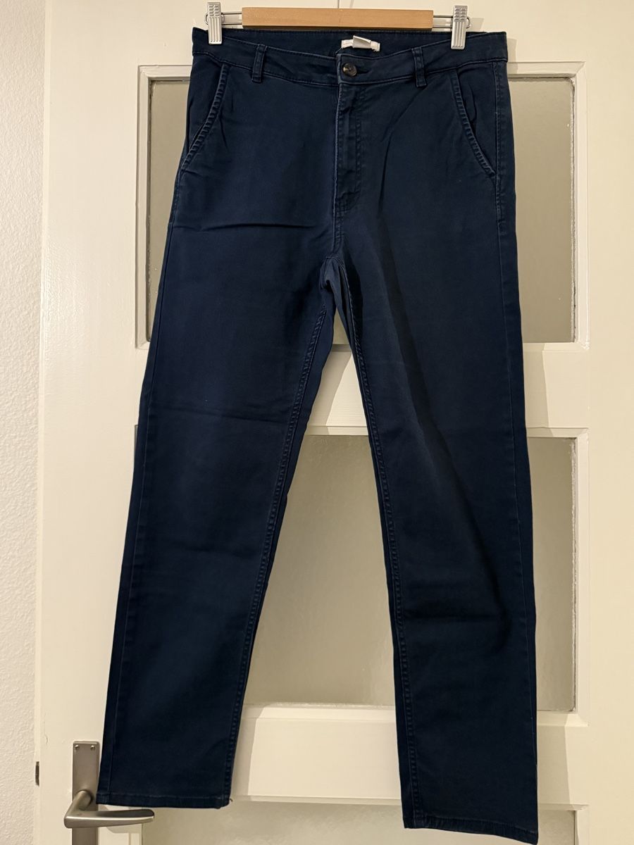 H&M Pantaloni: Dunkelblaue Hose von H&M, Grösse 38 – Usato da Basel venduto da zukk_