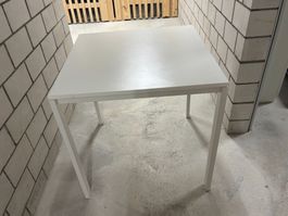 Weisser Tisch IKEA