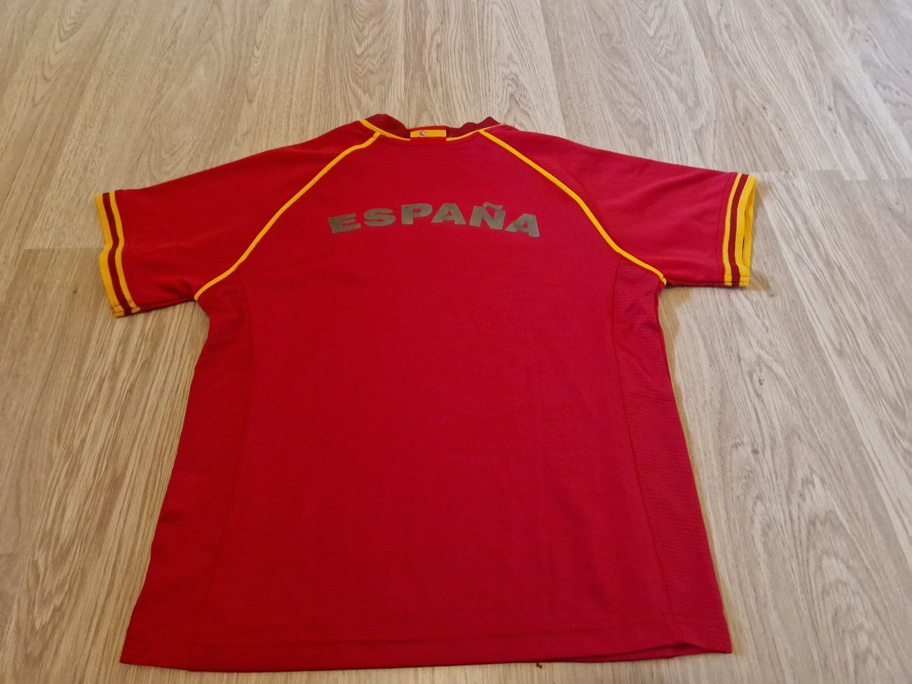 Scarpe, pantaloni & magliette da ginnastica: Espana Trikot Powerzone 140 – Usato da Giswil venduto da monimaus08 1