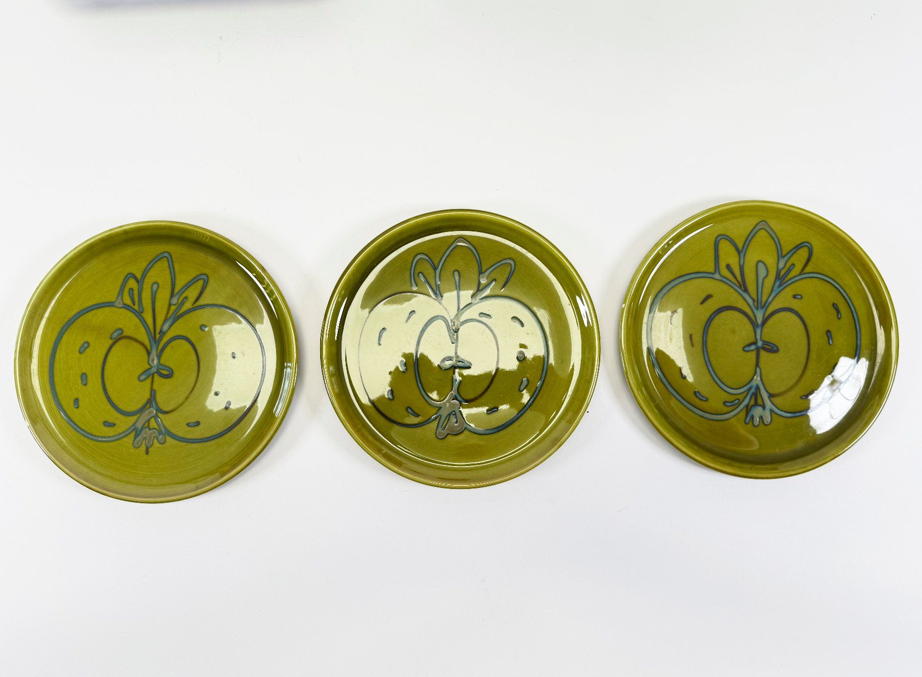 Set di piatti: Vintage Keramik-Service mit Apfeldesign, 9-teilig – Usato da Winterthur venduto da Anto-Bella 6