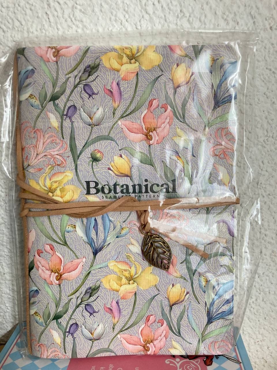 Blocs de correspondance: 1 Notizheft / mit Blumen + Bändeli-Blatt-Anhänger – Neuf avec emballage d'origine à Frauenfeld par Metaria369 5