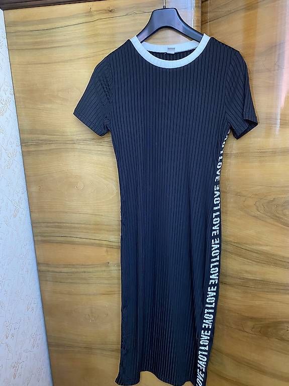 Lotti di vestiti: ABITI DONNA-ESTIVI – Usato da Ligornetto venduto da val_z7dy 1