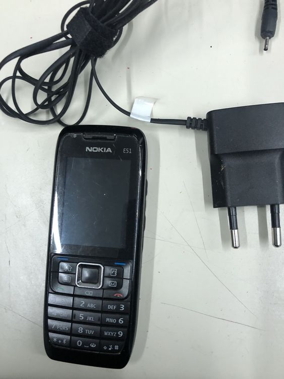 Nokia E51, altes Handy mit Ladekabel (Gebraucht) in Lausen für CHF 10 ...