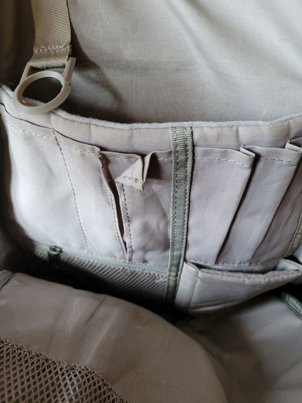 Satch Zaini: Rucksack von Satch – Usato da Genève venduto da inu_ln6m 1