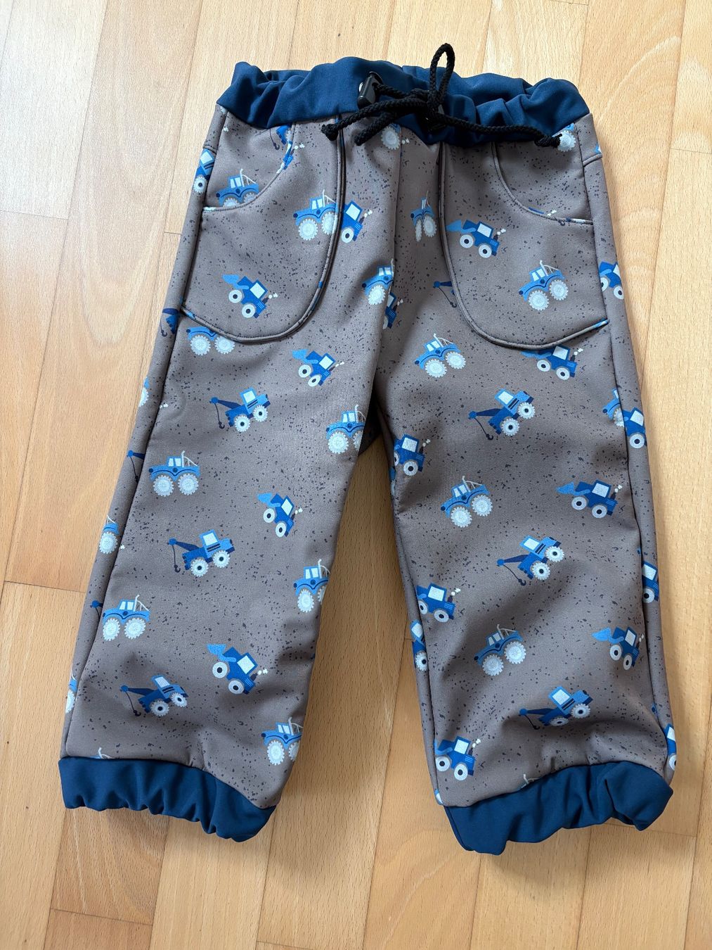 Pantaloni: Softshellhosen Grösse 92/98 – Nuovo (secondo la descrizione) da Deitingen venduto da Fabiandeitingen