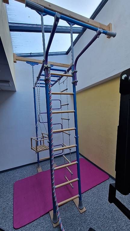 Murs & prises d'escalade: Turngerät für Kinder – D'occasion à Heimisbach par Hallo1291 2