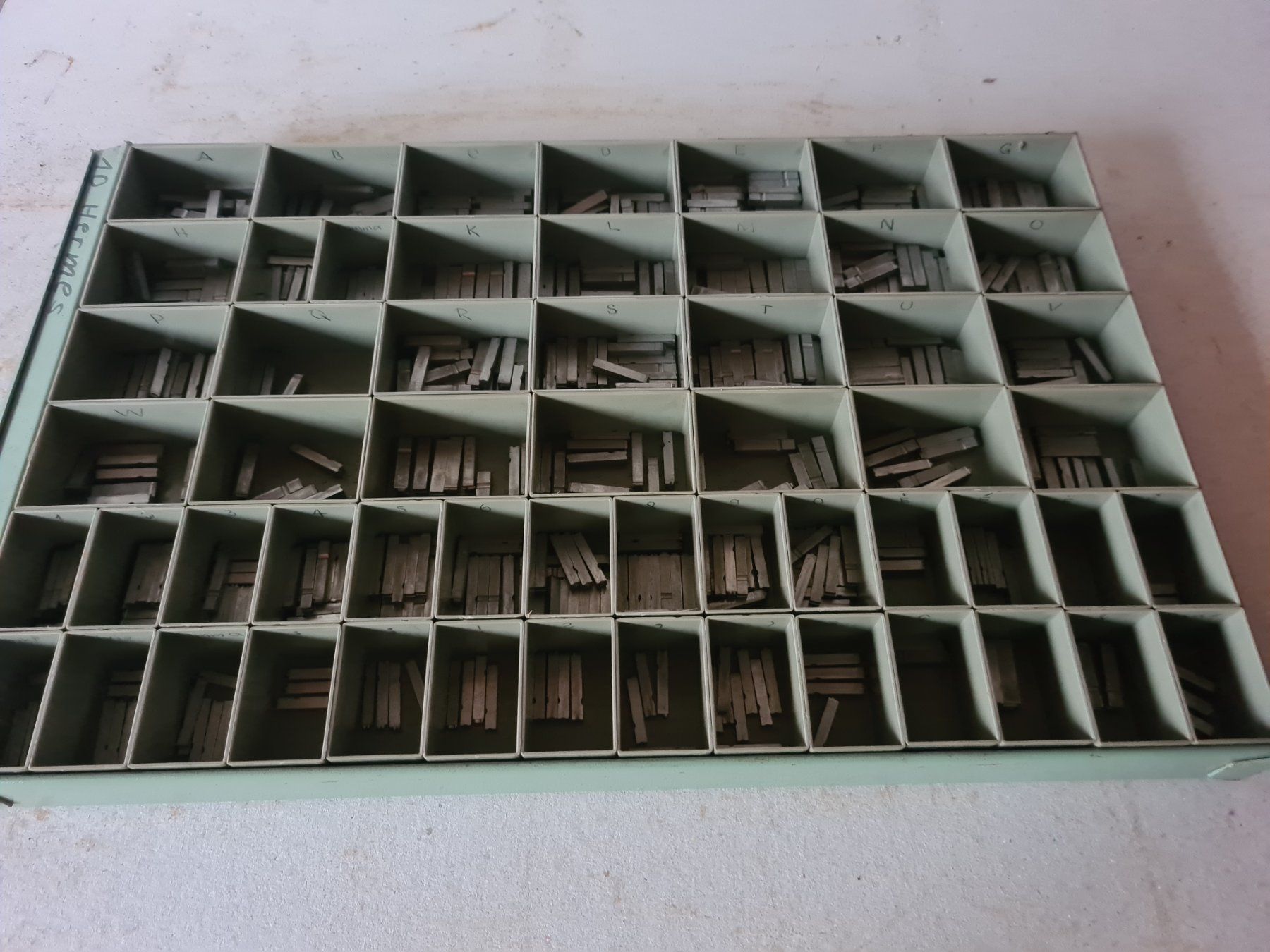 Tutti gli attrezzi: Bleisatz Buchstaben Letterpress Hermes 10 – Usato da Escholzmatt venduto da FuyuIgloo 2