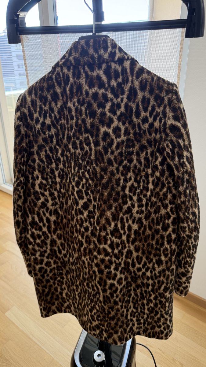 Zara Cappotti: Zara leopard print coat – Usato da Glattpark (Opfikon) venduto da swi_wk9j 1
