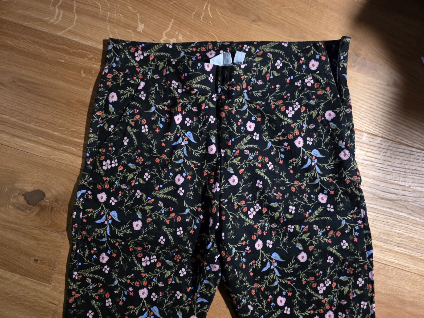 Pantaloni: Blumige Damen Hose Bluemotion Grösse 38 – Usato da Walterswil BE venduto da Lonitti 4