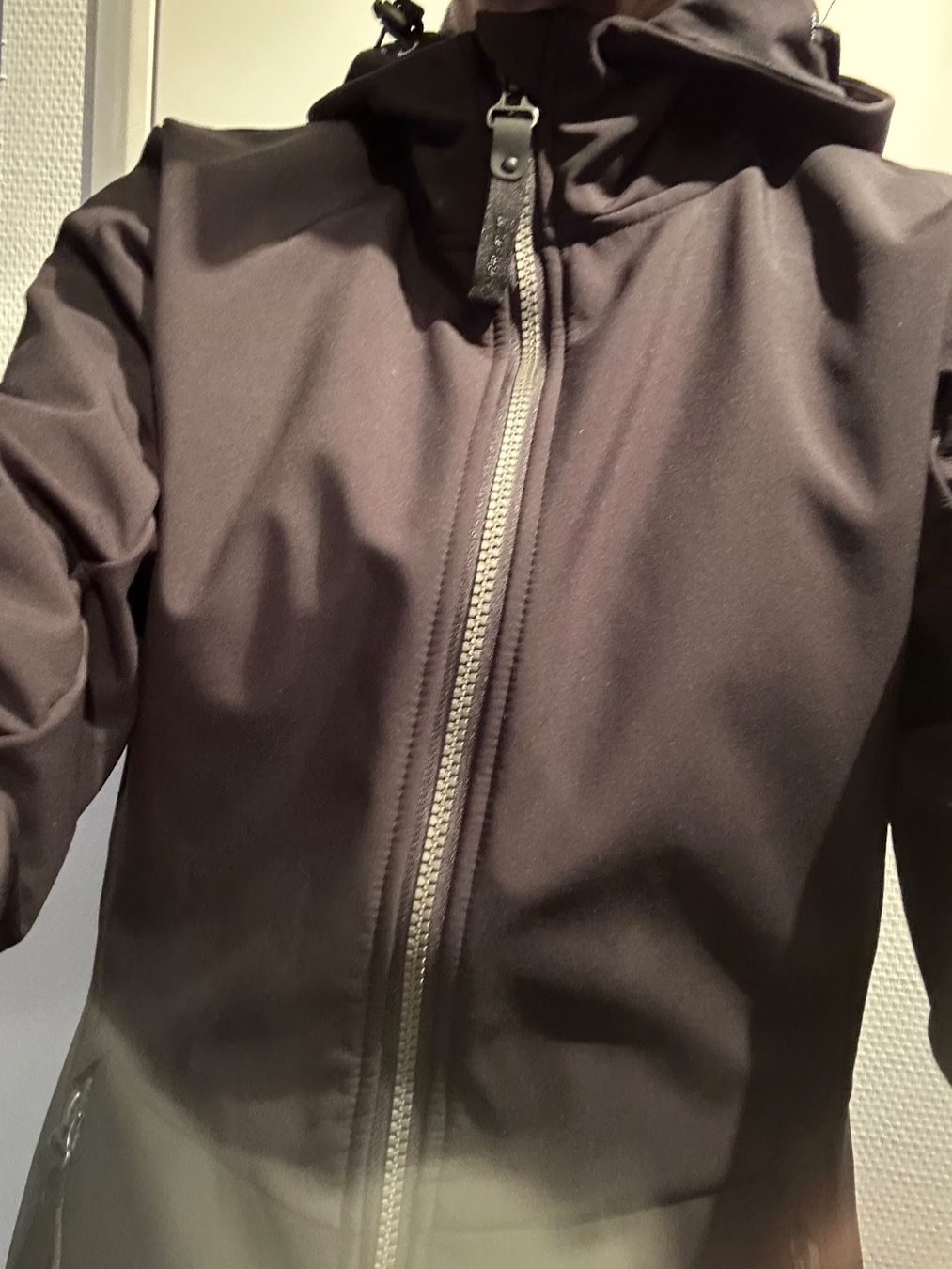 Icepeak Giacche: Schwarze Softshell  IcePeak Jacke, 3/4, G.36 – Nuovo (secondo la descrizione) da Feuerthalen venduto da Anna_Swift 1