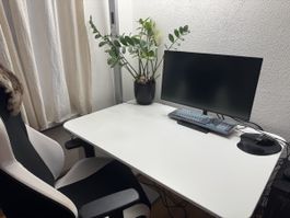 Höhenverstellbarer Schreibtisch
