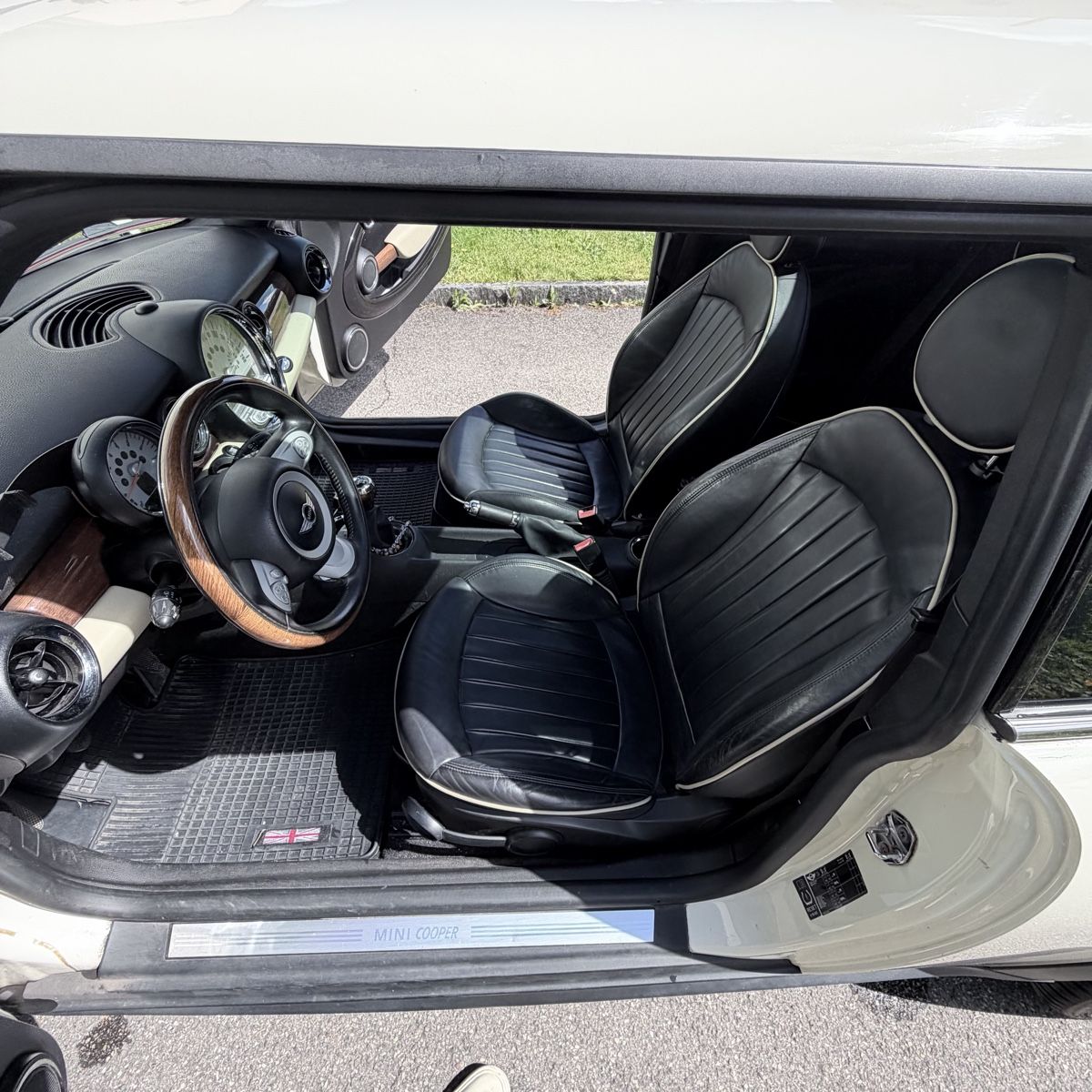 Mini Automobili: Mini Cooper D Weiss mit Leder gute Zustand – Usato da Gossau ZH venduto da 3dpl.ch 6