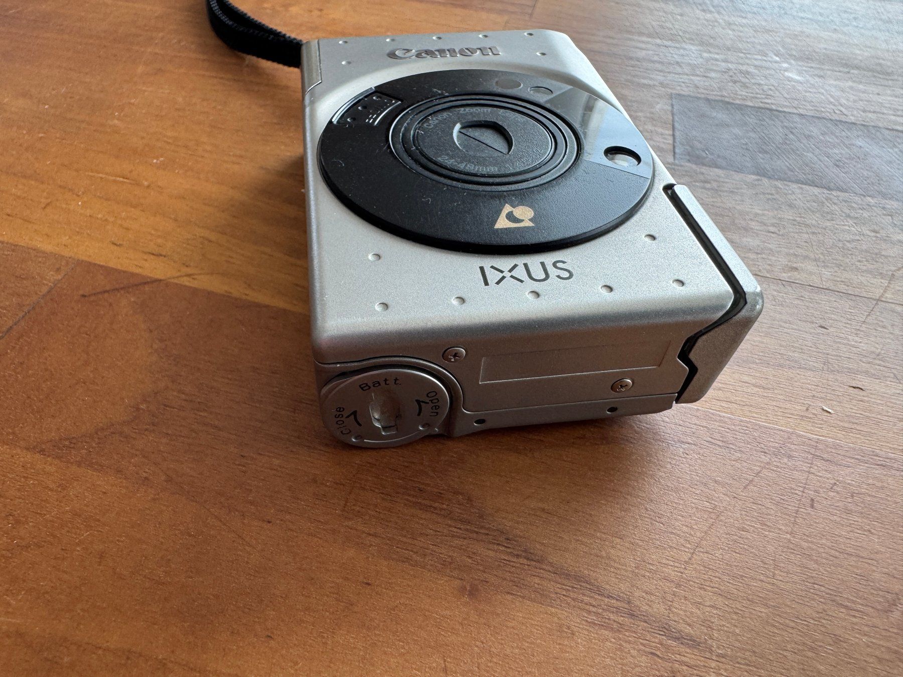 Canon Kamera: Canon IXUS Analogkamera APS – Gebraucht aus Schafisheim von Hani83 1