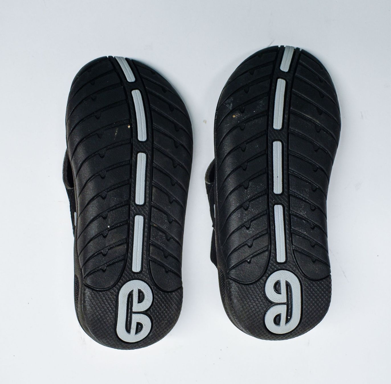 Schuhe für Jungen: REEF Sandalen Kinder Grösse 9/10 – Gebraucht aus Biel/Bienne von tim_pww5 2