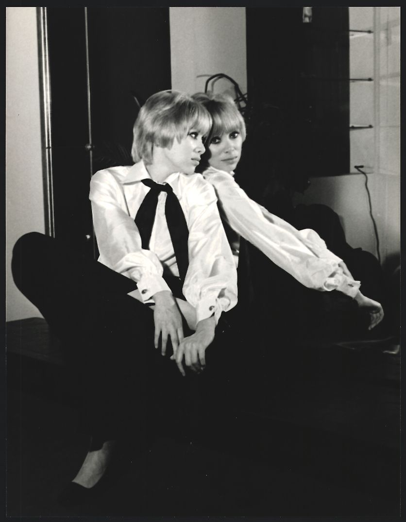 Fotografie & Manifesti: Fotografie Schauspielerin Mireille Darc  – Usato da Berlin venduto da bartko-reher