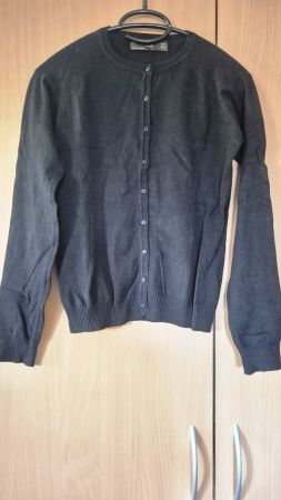 Schwarze Strickjacke von Zara, Grösse S - Zeitlos schön!