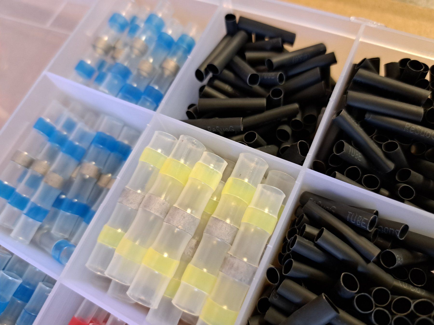 Componenti elettronici: Lötverbinder Set mit Schrumpfschläuchen Set – Nuovo e nell'imballaggio originale da Widnau venduto da Senna7 3