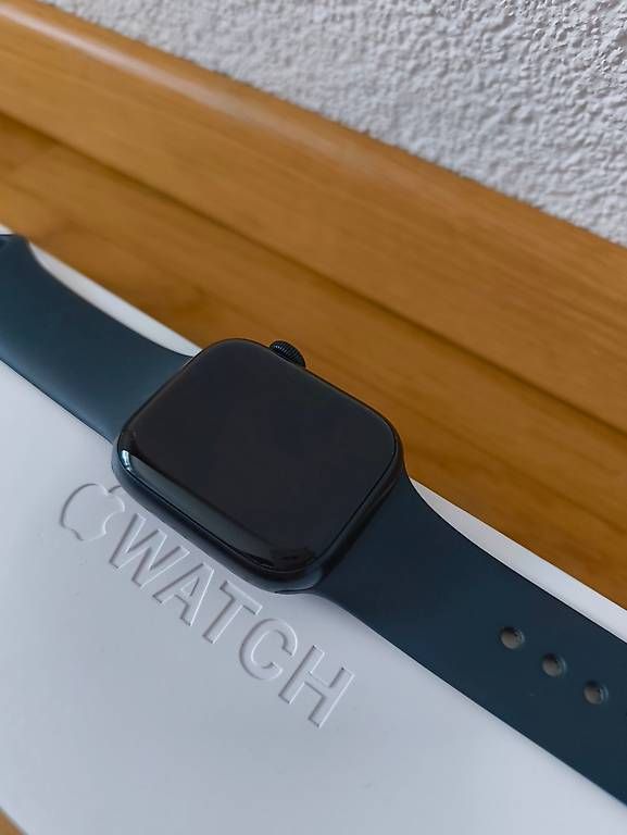 Apple Smartwatch: APPLE Watch Series 8 GPS & LTE - 41mm – Usato da St. Gallen venduto da ReKnaus 2