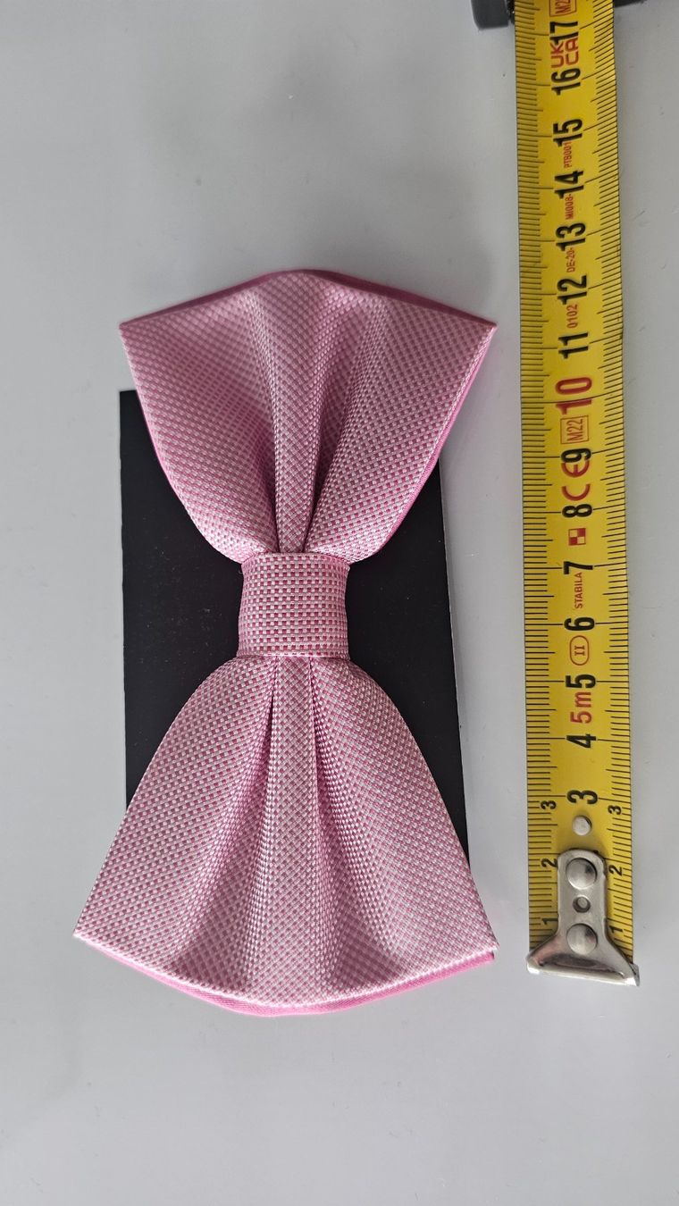 Cravatte: Fliege rosa weiss neu u originalverpackt – Nuovo e nell'imballaggio originale da Fehraltorf venduto da herrenaccessoirsking 1
