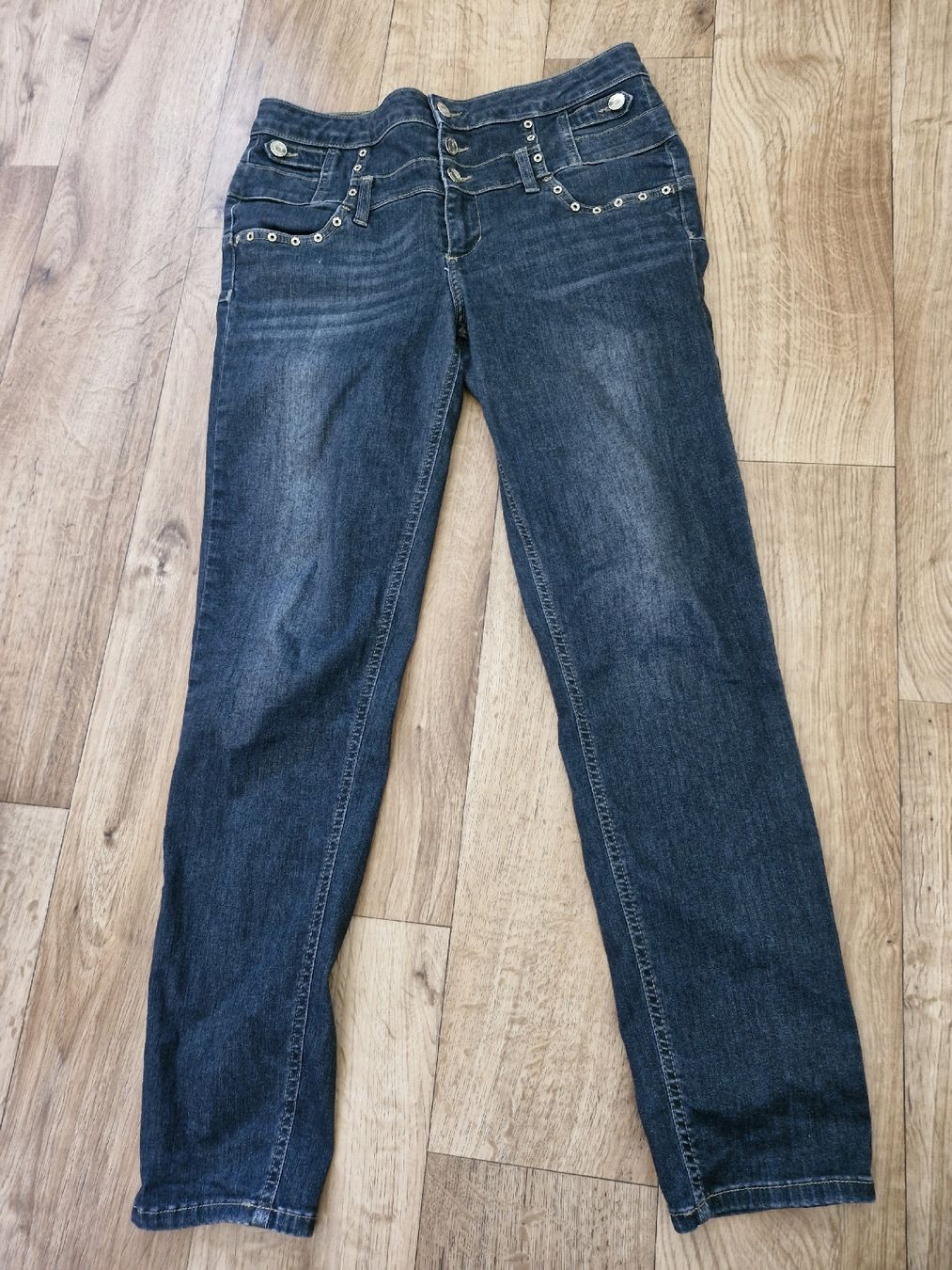 Liu Jo Jeans: jeans Liu Jo taille 40 – Nuovo (secondo la descrizione) da Cudrefin venduto da Jnini12