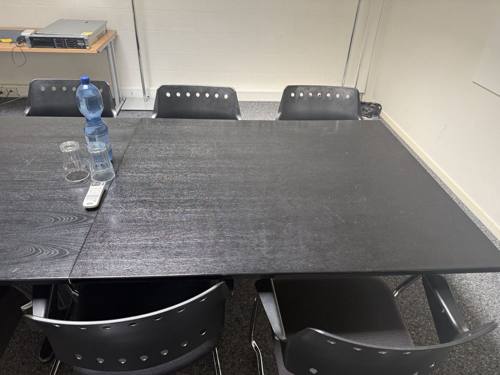Scrivanie: Konferenztisch / Bürotisch – Usato da Lohn-Ammannsegg venduto da tschemeker 1