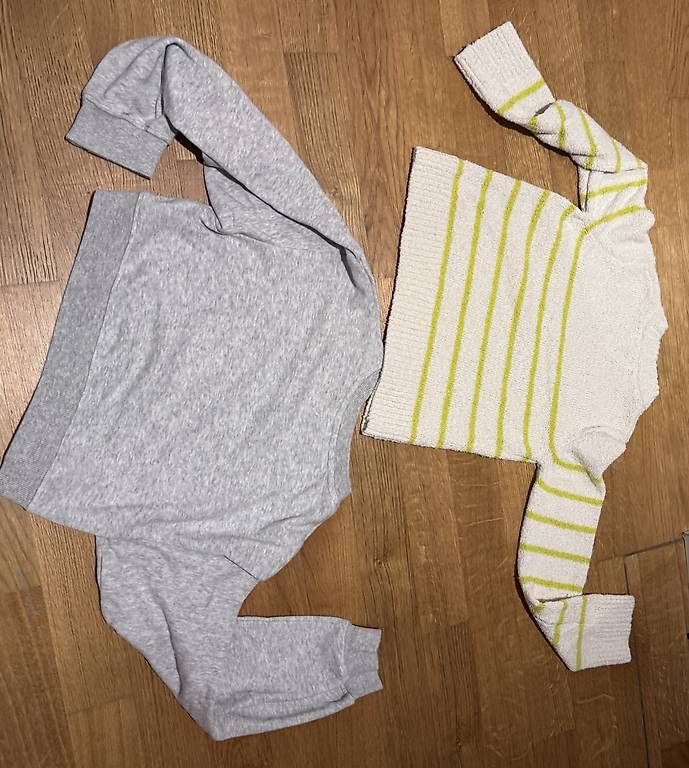 Pulls et sweat-shirts: Pulli 134/140 – D'occasion à Abtwil SG par Bila80