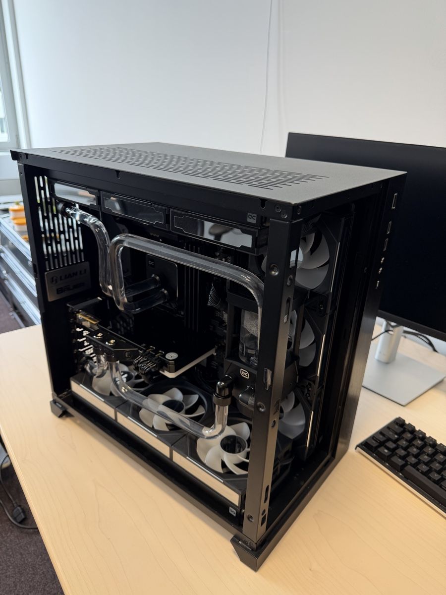 Custom Gaming PC (AMD Ryzen 7 9800X3D, 64GB DDR5, RTX 3090) (Neu ...