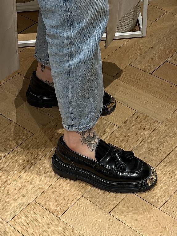 Scarpe da donna: SANDRO Penny Loafer 39 schwarz – Usato da Basel venduto da Ohschaumal 2