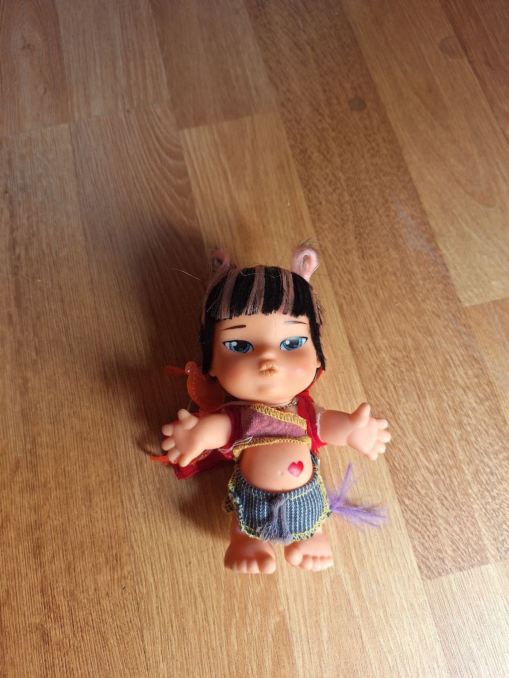 Poupées: Puppe mit Armband – D'occasion à Windisch par loa_ppp2