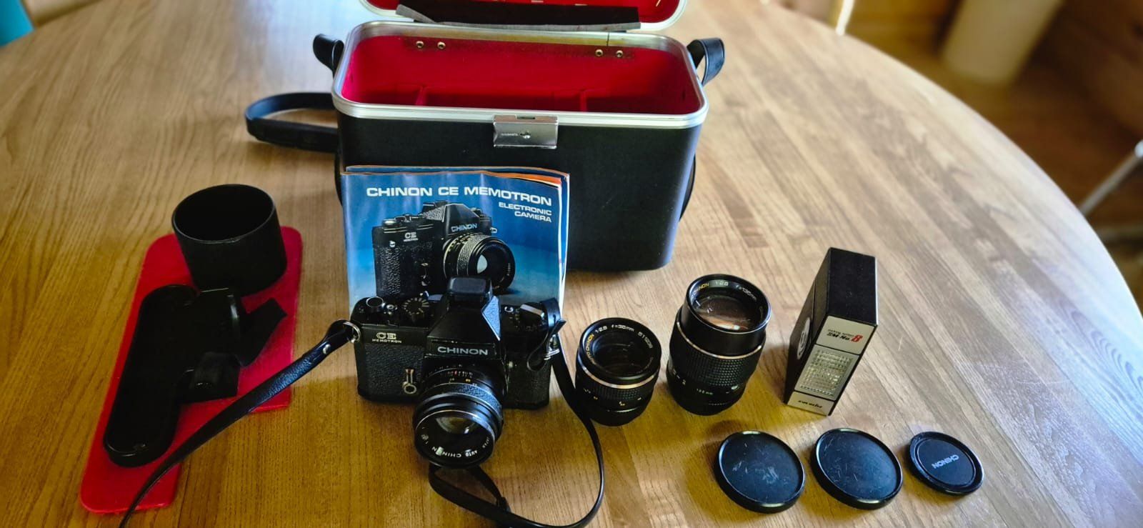 Fotocamera: Chinon Reflex mit Objektiven – Usato da Intragna venduto da Digger3