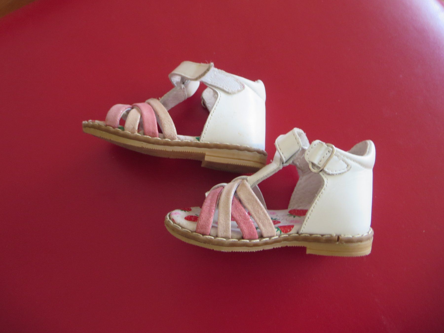 Scarpe per ragazze: Mädchen Sommer Sandale /Gr. 20 – Usato da Wallisellen venduto da Arvenstube 3