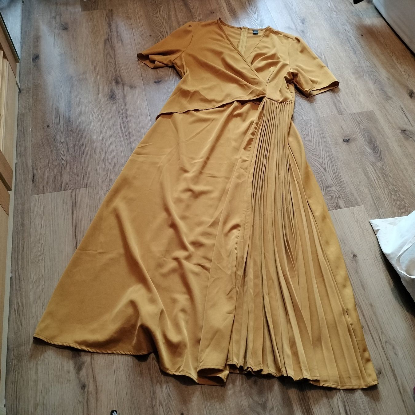 Vestiti: Diverse Kleider (plus size)  via Marko – Usato da Sulgen venduto da Jessy_Jasmin 7