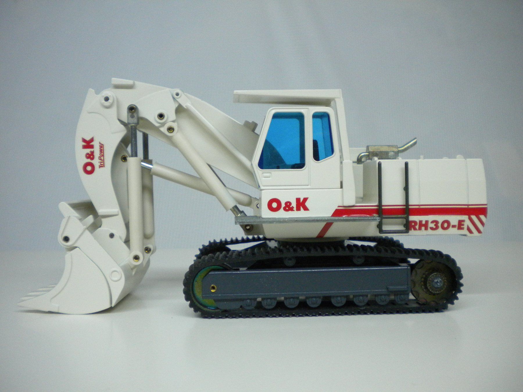 Modellbausätze & Standmodelle: O&K RH 30-E – Gebraucht aus Moutier von cat365
