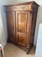 Antiker Schrank