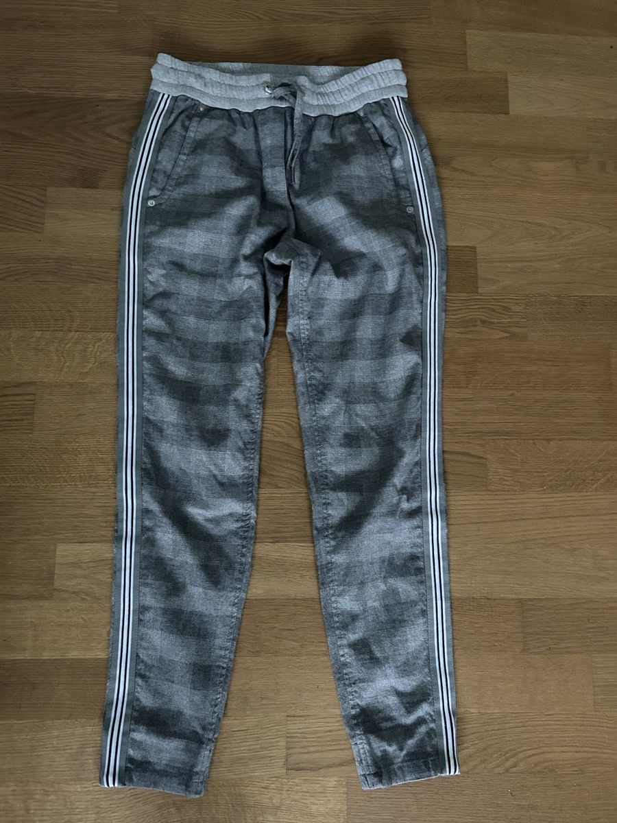 Marc Cain Pantaloni: Marc Cain Hose  im Jogging-Stil, 36 – Nuovo (secondo la descrizione) da ZÜRICH venduto da Mitzi-2025