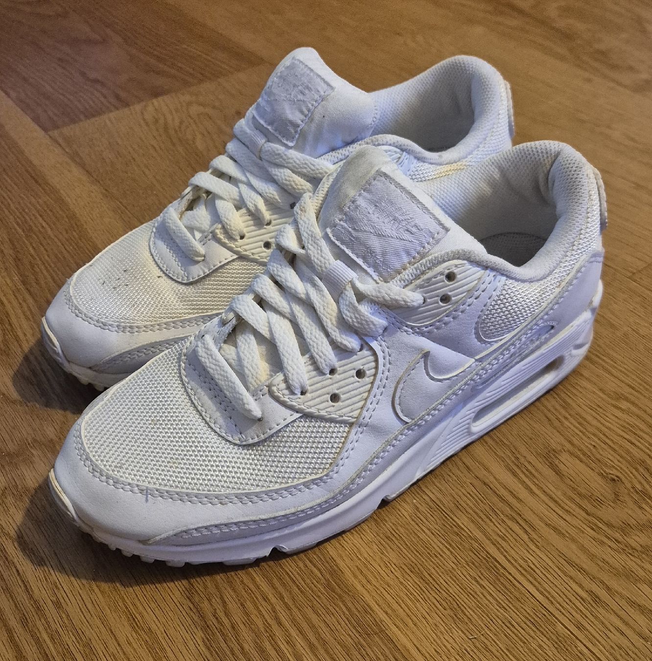 Nike Scarpe da uomo: Baskets Nike Air Max 90 blanc taille 38.5 usage visible – Usato da Muraz (Collombey) venduto da let_mwf2