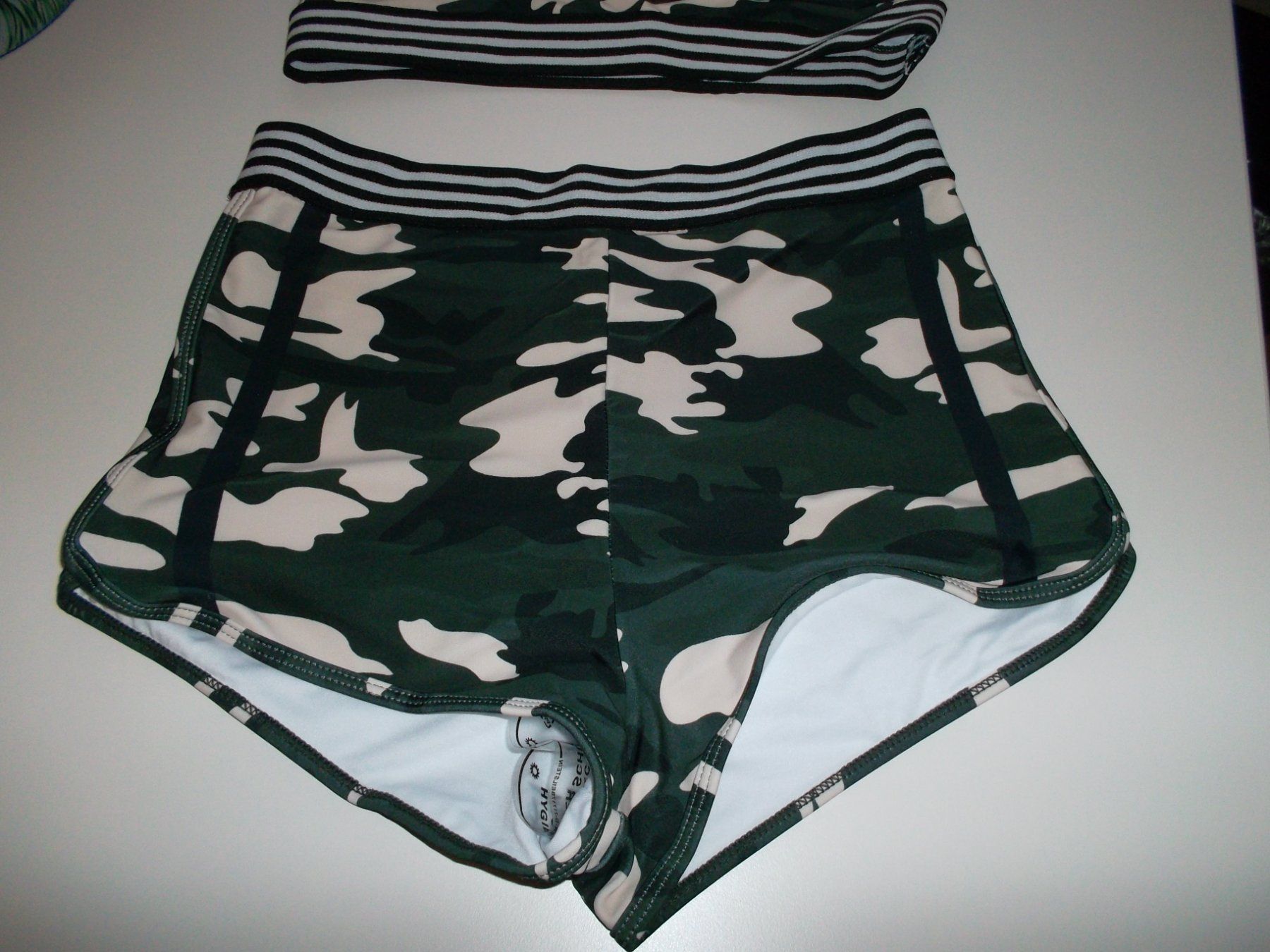 Maillots de bain & Bikinis: BIKINI GR. S/36 CAMUFLAGE – Neuf avec emballage d'origine à Zofingen par Felpa 2