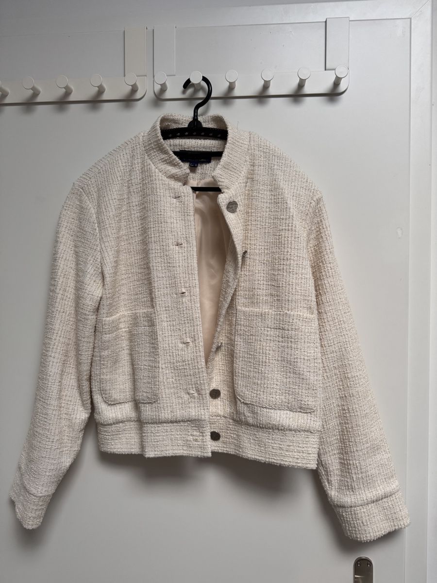Jacken: Jacke / Blaser weiss – Neu und originalverpackt aus Aesch BL von comven