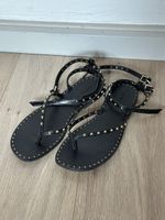 Schwarze Sandalen mit Nieten, Grösse 38, Top Zustand!