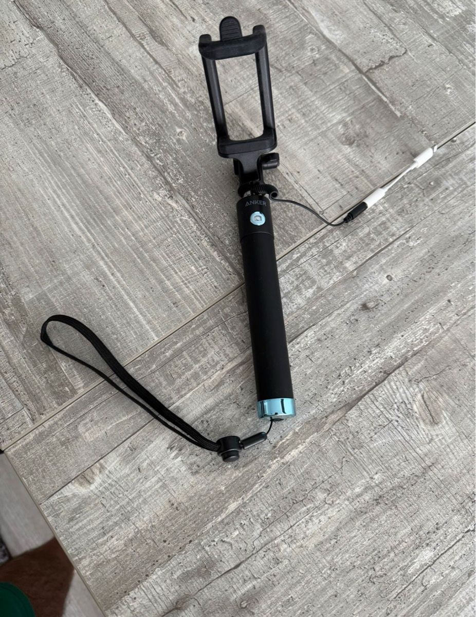 Halterungen: Selfi Stick New – Neu (gemäss Beschreibung) aus Zürich von Privat4444