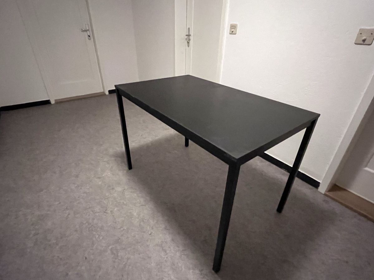 Schreibtische: Schreibtisch schwarz – Gebraucht aus St. Gallen von kik_jj6q 1