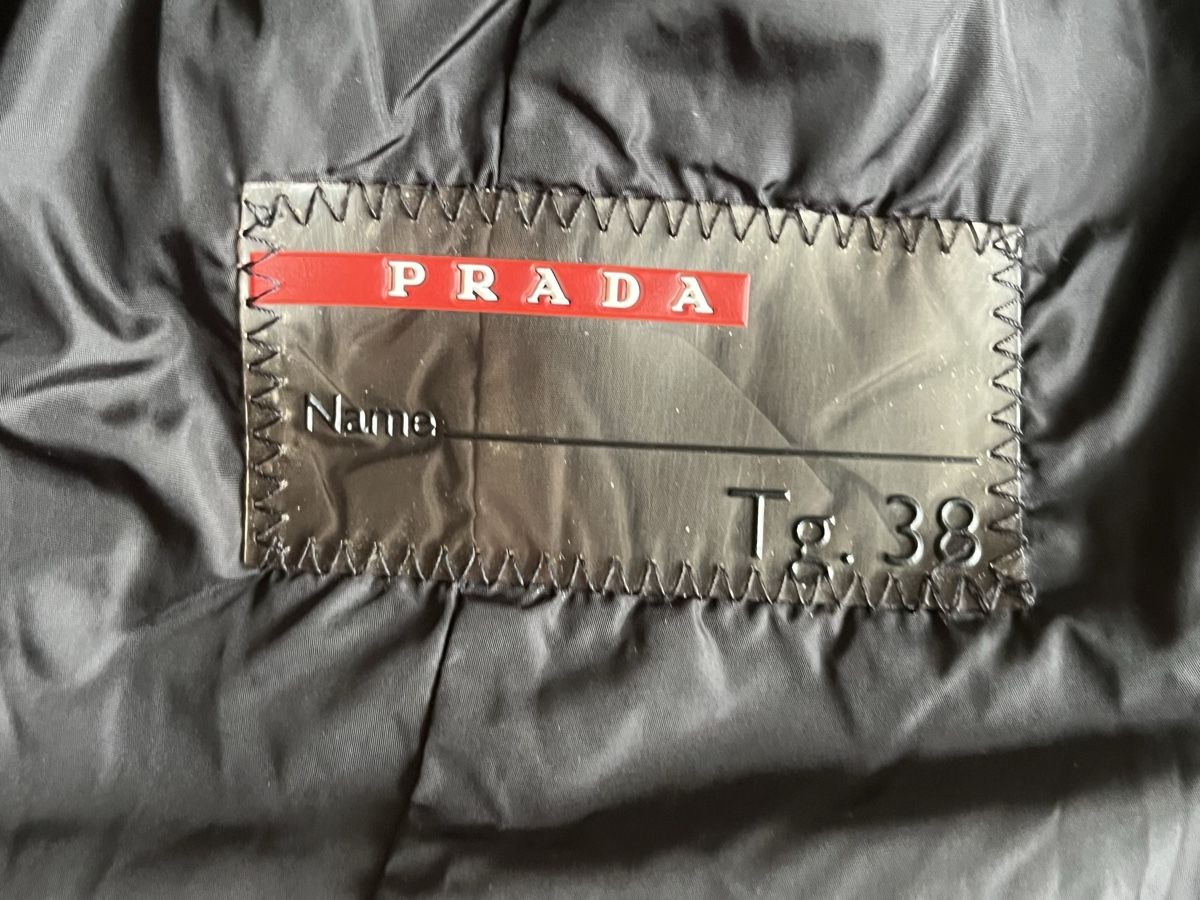 Prada Giacche: Prada Jacke schwarz Grösse 38  – Usato da Zürich venduto da daki81 3