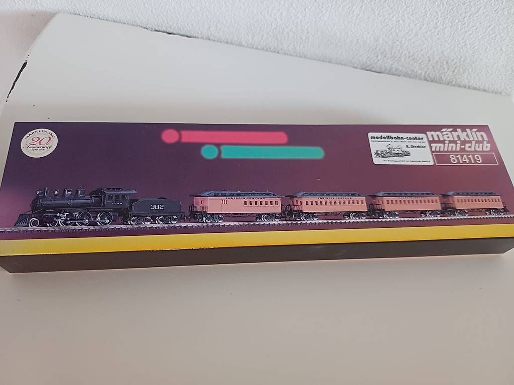 Modellini di ferrovie: Dampflock mit 4 Wagen – Usato da Lützelflüh-Goldb venduto da Samoth71 2