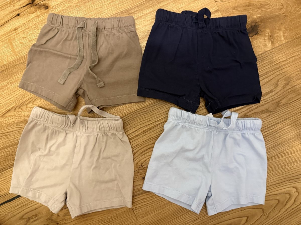 H&M Lotti & Set di vestiti: NEU 4 shorts von h&m gr56 – Nuovo (secondo la descrizione) da Sirnach venduto da kla_w6cl