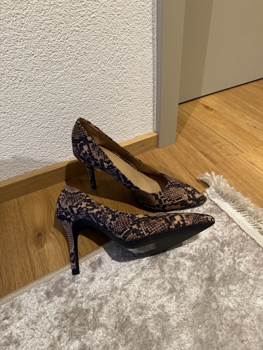 Damenschuhe: High Heels  – Neu (gemäss Beschreibung) aus Bütschwil von mel_r2zn