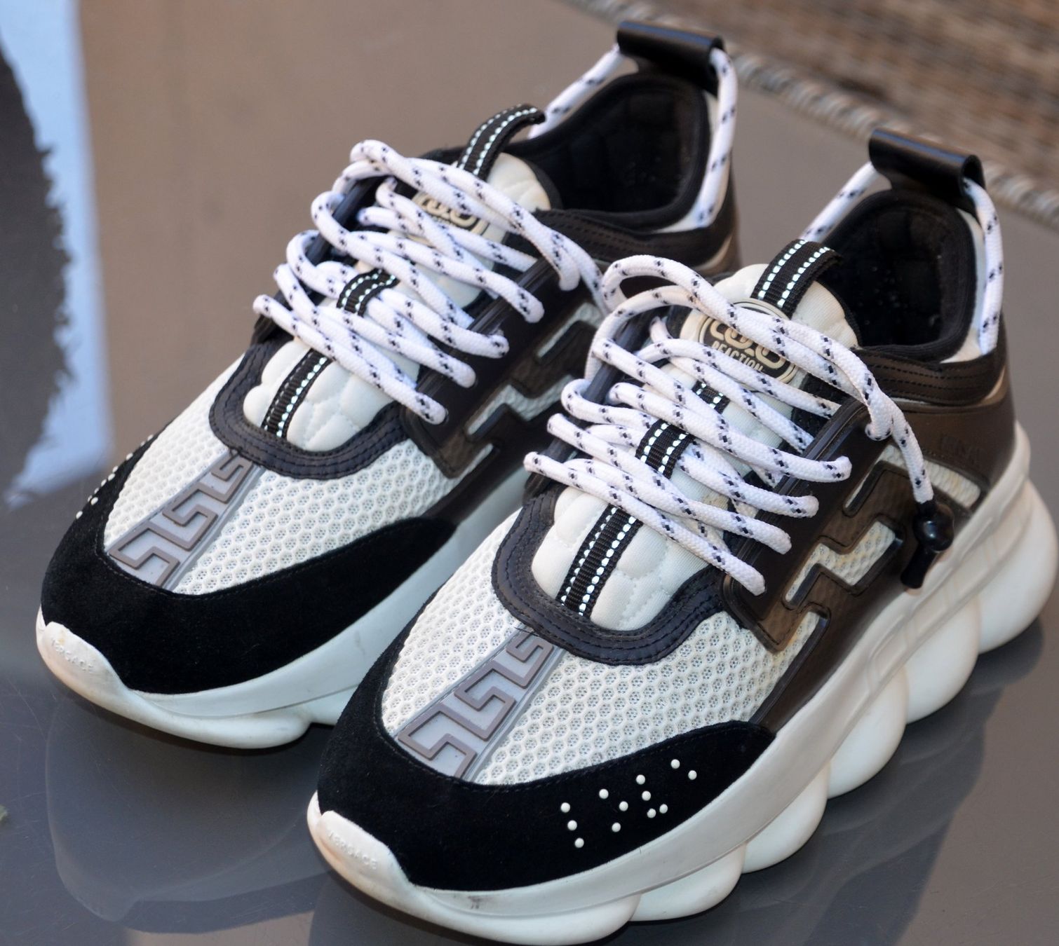 Versace Scarpe da uomo: Versace Sneakers .39 – Usato da Collonges venduto da arashee 2