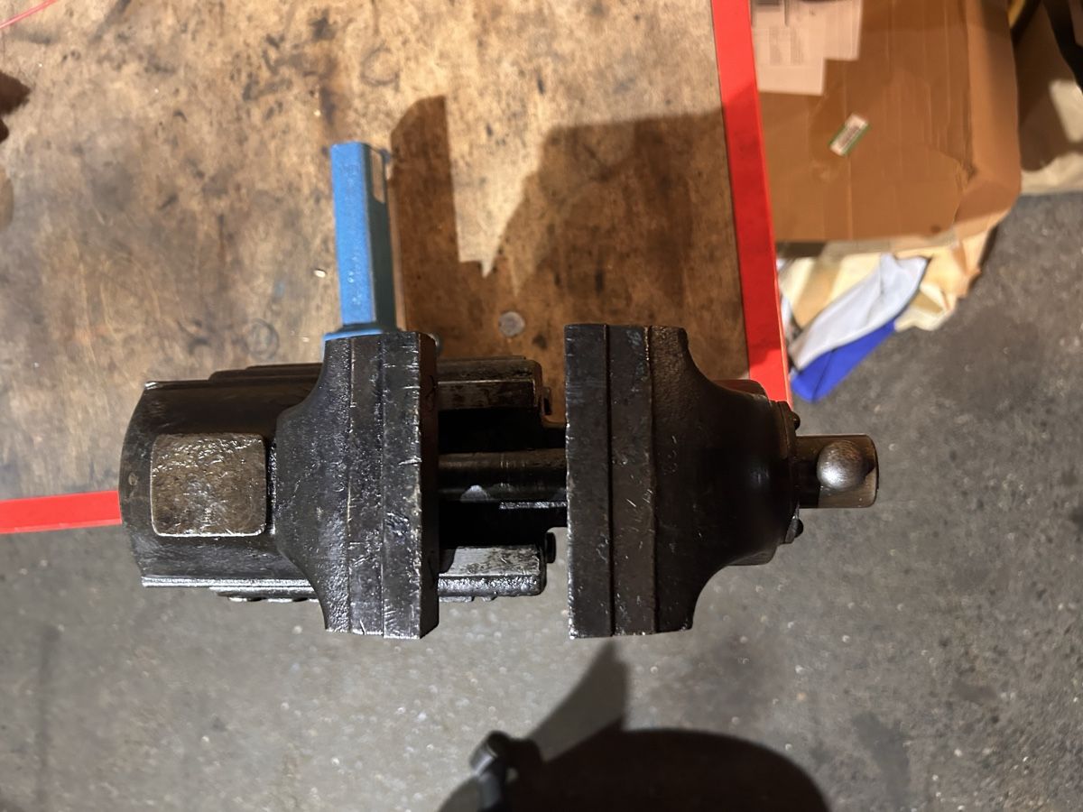 Gressel Tutti gli attrezzi: GRESSEL Schraubstock 100 mm | Schweizer Qualität | drehbar – Usato da Lüterkofen venduto da len_x8tq 2