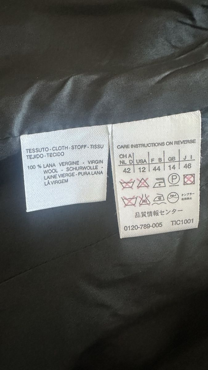 Max Mara Jacken: Veste Max Mara rayee noir taille 44 – Neu (gemäss Beschreibung) aus Vuippens von ale_6gkb 9