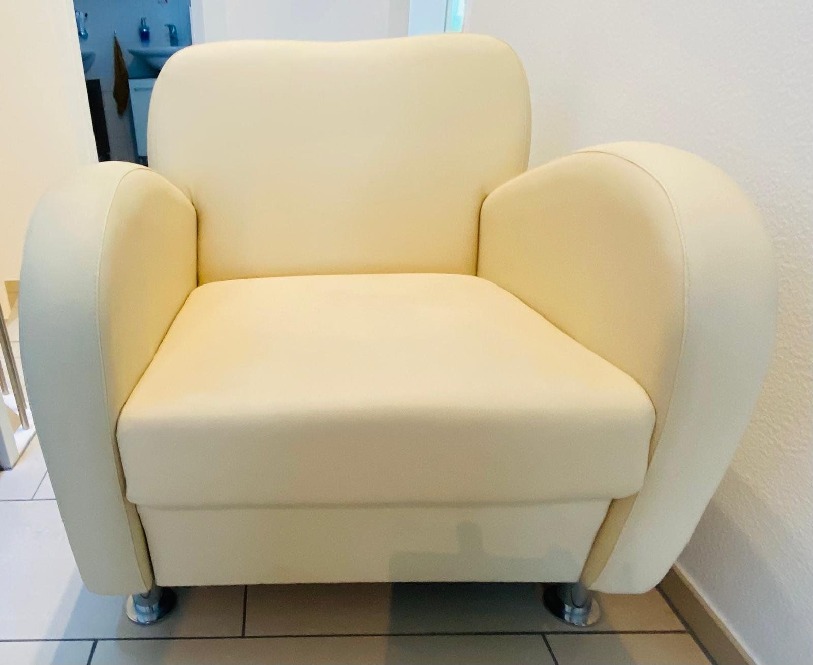 Sessel: Moderner Eierschalen-Weiße Ledersessel - 80x80x70 cm – Gebraucht aus Reinach BL von Rene_T 1